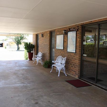 Mid Town Inn Narrabri Extérieur photo